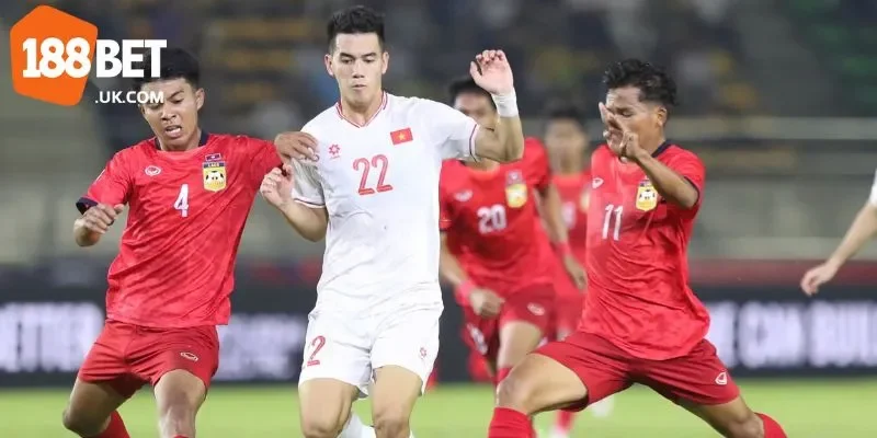 Soi kèo 188Bet trận Việt Nam và Lào, 19h30 ngày 25/3 1 Cần điểm qua phong độ của 2 đội bóng trước khi soi kèo